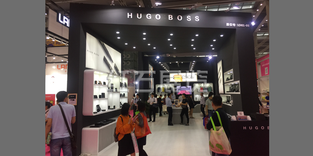 深圳礼品展HUGOBOSS展台搭建现场图2