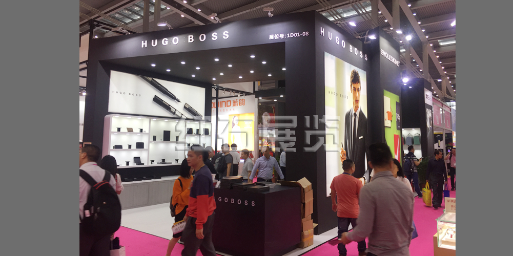 深圳礼品展HUGOBOSS展台搭建现场图3