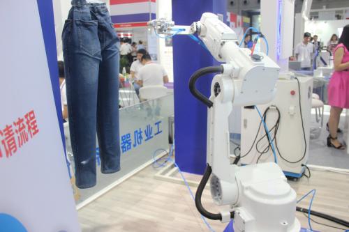 深圳工业机器人展台设计